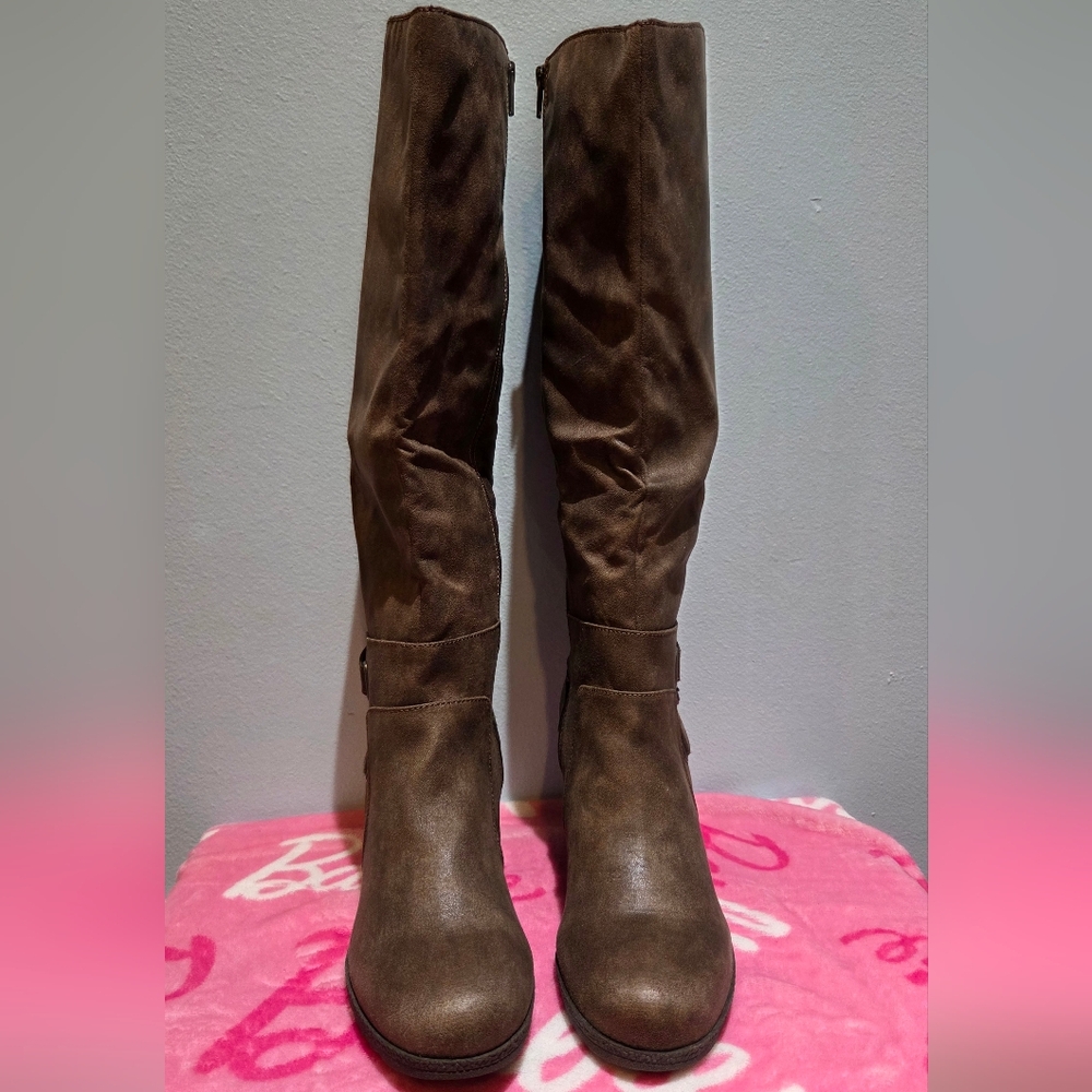 American Rag Women's Kyle Round Toe Wedge Taupe Boots, Size 11M - Picture 2 of 12
